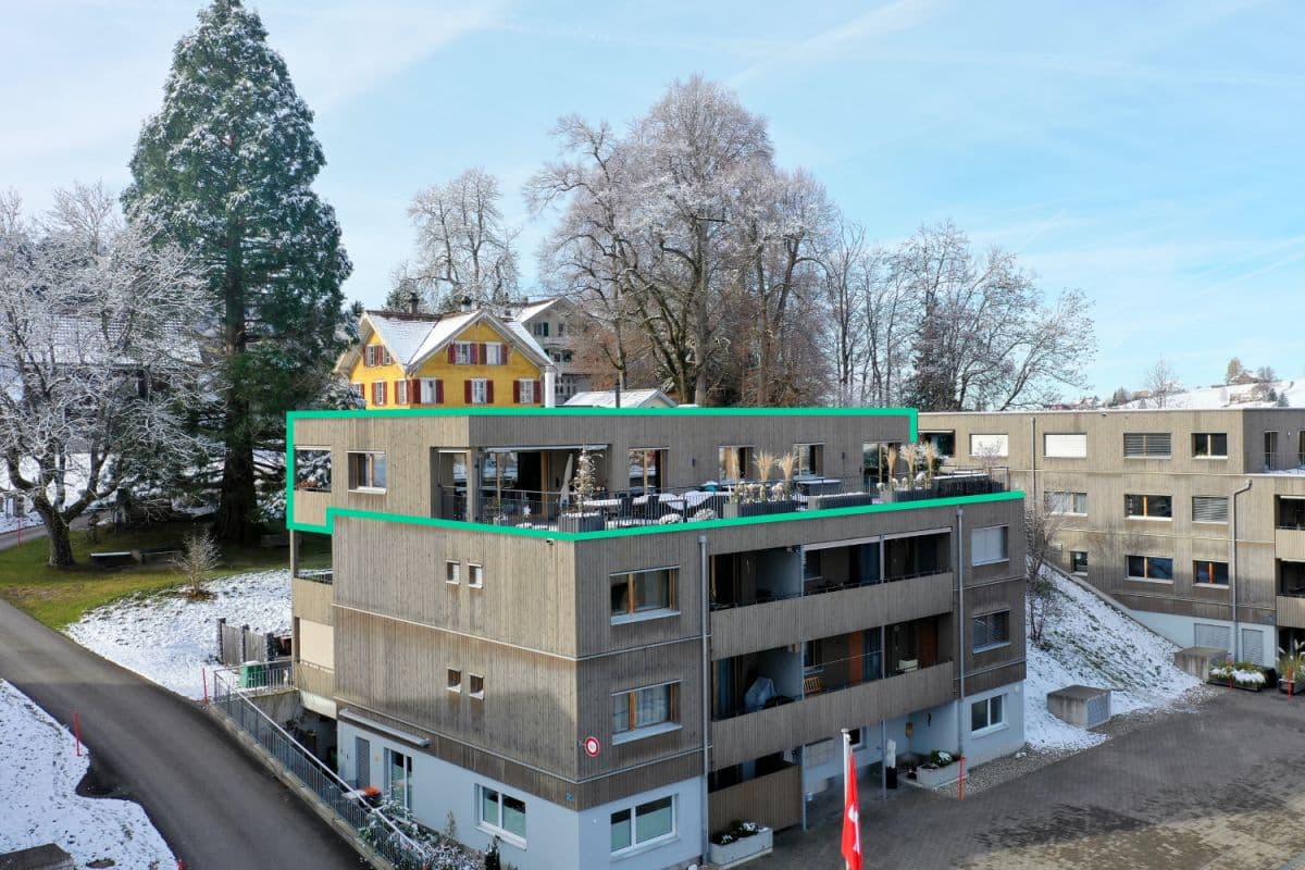 Exklusive Attikawohnung im modernen Holzbau und schöner Panoramasicht