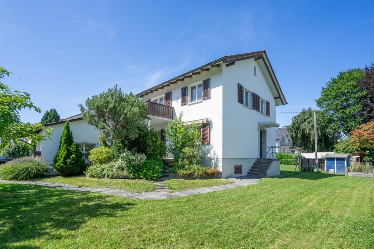 Freistehendes Einfamilienhaus mit Entwicklungspotenzial an ruhiger Lage